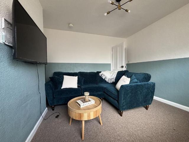 3 bedroom terraced house to rent
