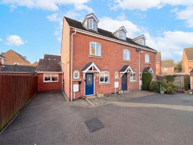 3 bedroom terraced house to rent
