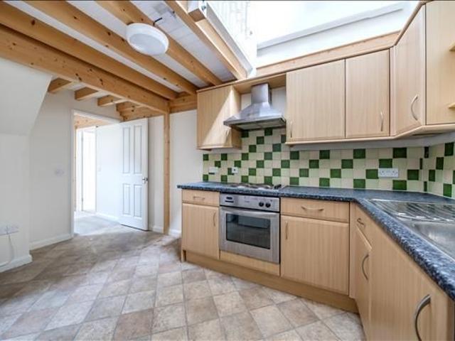 3 bedroom terraced house to rent
