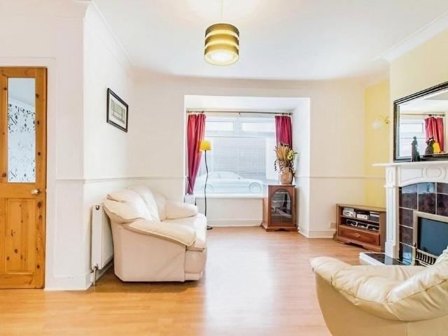 3 bedroom terraced house to rent