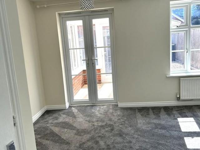 3 bedroom terraced house to rent