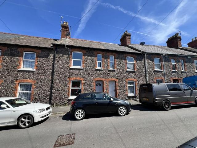 3 bedroom terraced house to rent
