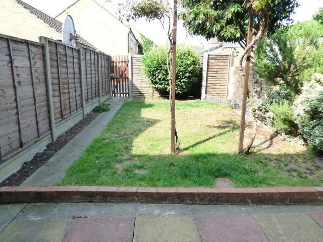 3 bedroom terraced house to rent