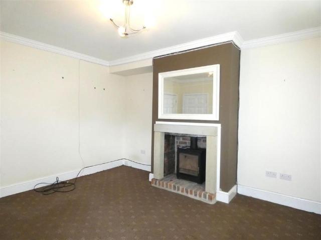 3 bedroom terraced house to rent