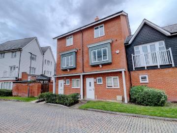 3 bedroom terraced house to rent
