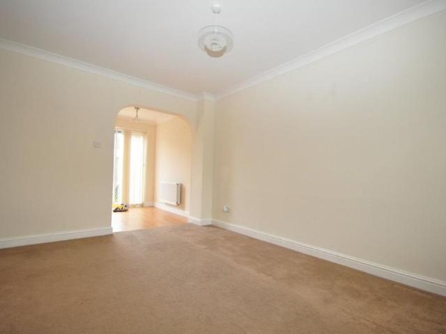3 bedroom terraced house to rent