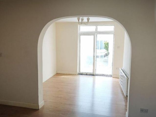 3 bedroom terraced house to rent
