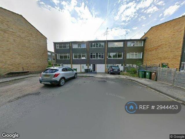 4 bedroom terraced house to rent
