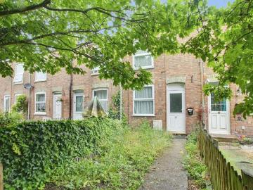 3 bedroom terraced house to rent