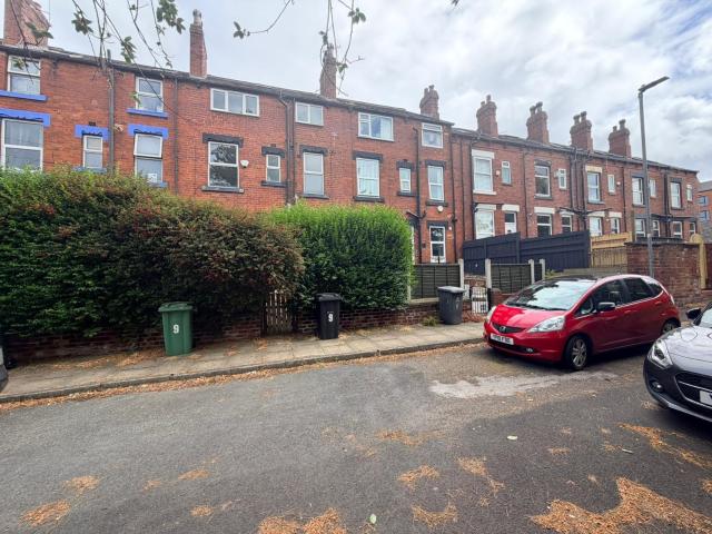 3 bedroom terraced house to rent