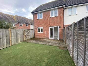 3 bedroom terraced house to rent