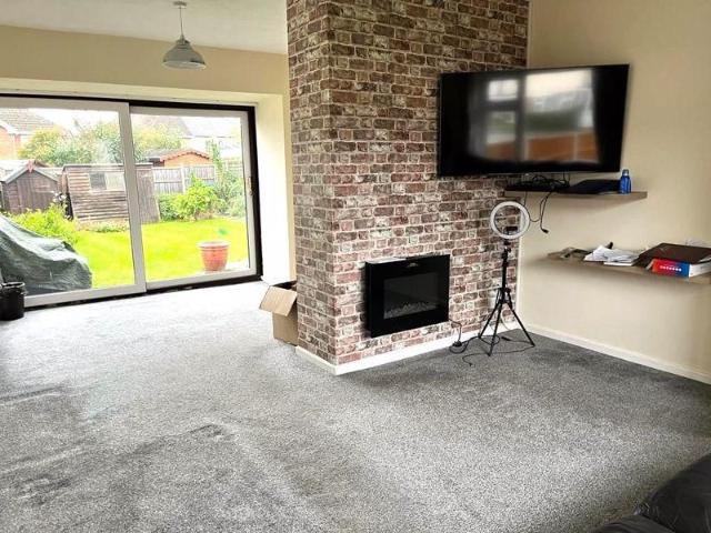 3 bedroom terraced house to rent