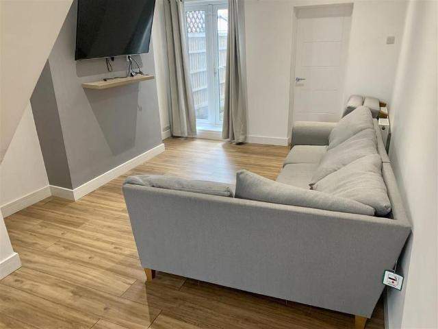 3 bedroom terraced house to rent