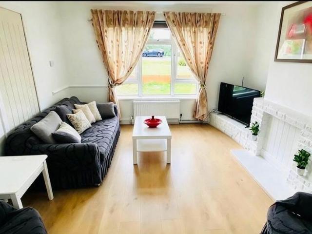 3 bedroom terraced house to rent