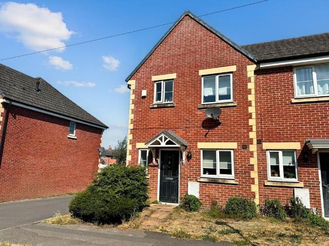 3 bedroom terraced house to rent