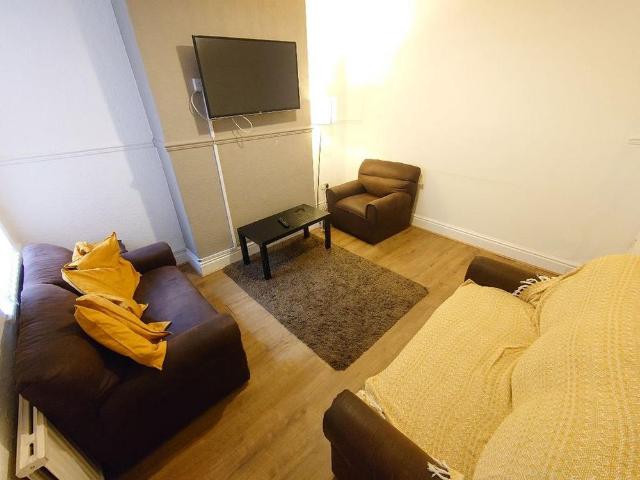 3 bedroom terraced house to rent