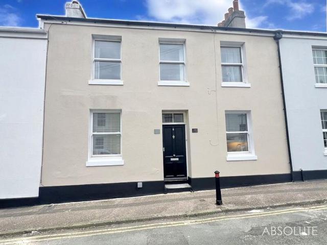 3 bedroom terraced house to rent