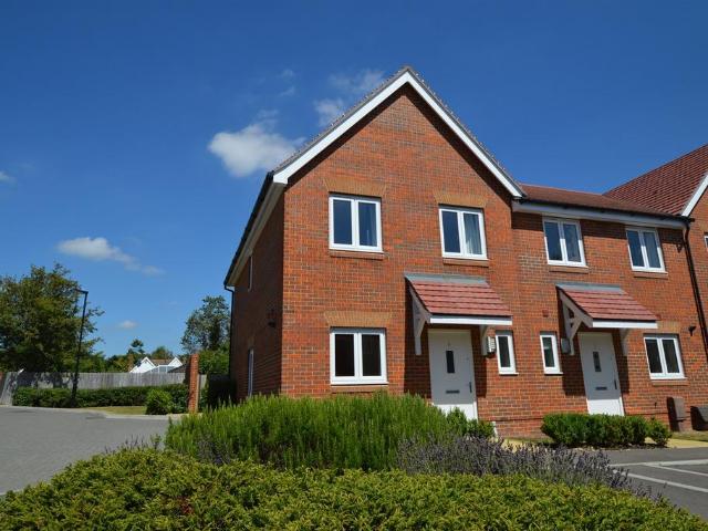 3 bedroom terraced house to rent
