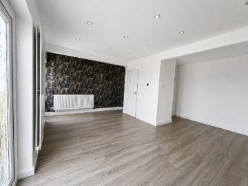 Bilston, West Midlands, Midlands - Garden