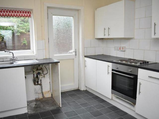 3 bedroom terraced house to rent