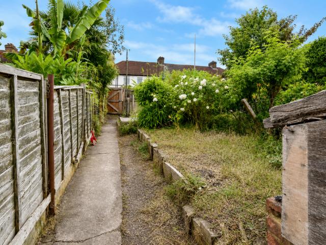 3 bedroom terraced house to rent