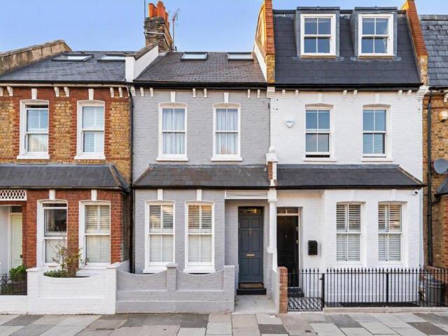 3 bedroom terraced house to rent