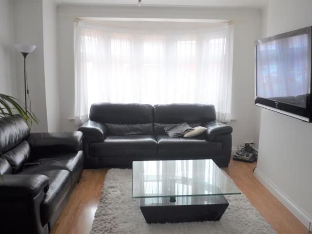 3 bedroom terraced house to rent