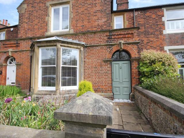 3 bedroom terraced house to rent