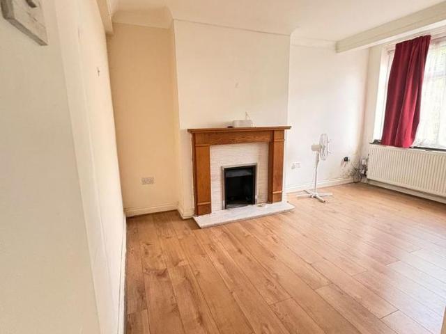 3 bedroom terraced house to rent