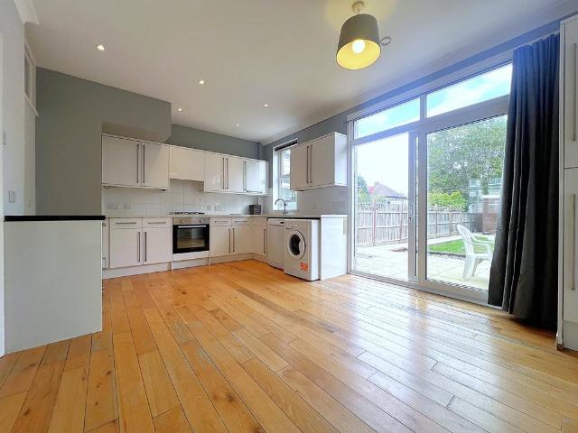 3 bedroom terraced house to rent