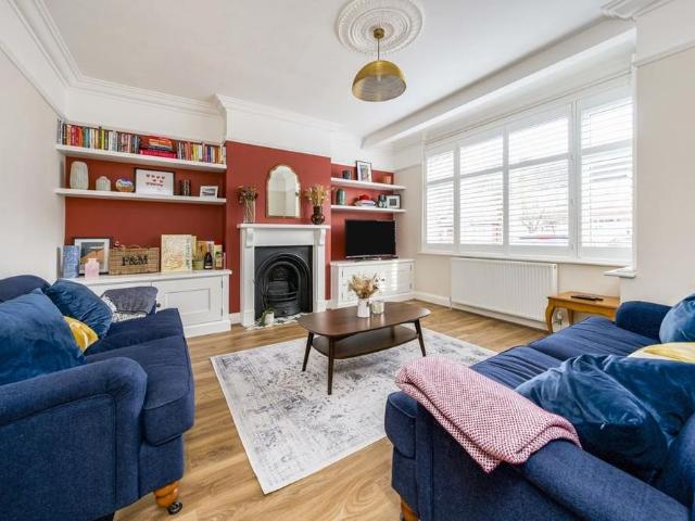 3 bedroom terraced house to rent