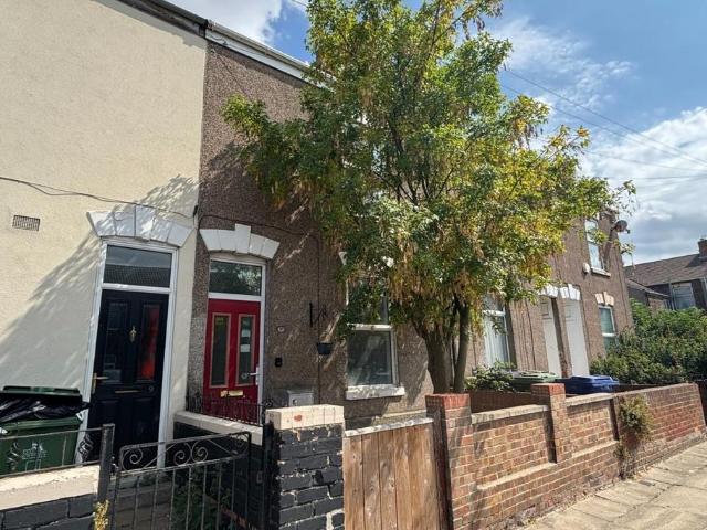 3 bedroom terraced house to rent