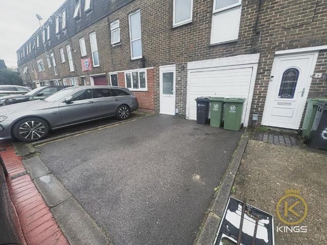 3 bedroom terraced house to rent