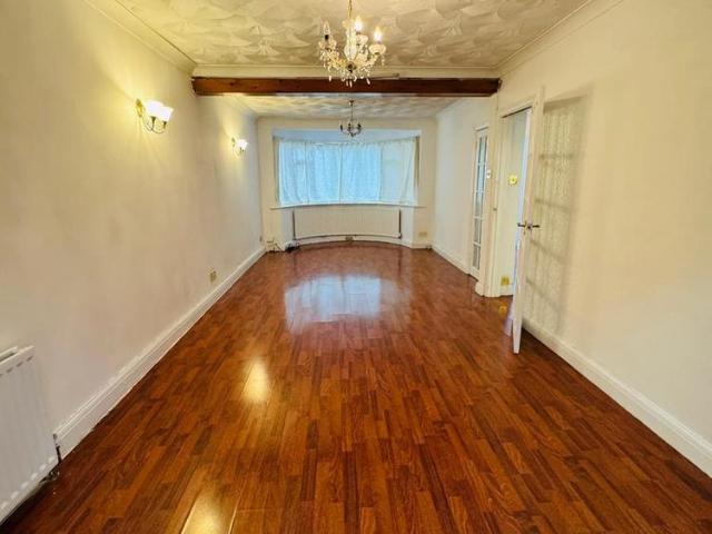 3 bedroom terraced house to rent
