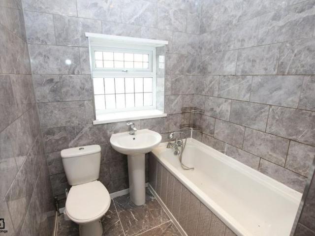 3 bedroom terraced house to rent