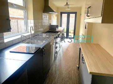 3 bedroom terraced house to rent