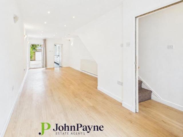 3 bedroom terraced house to rent