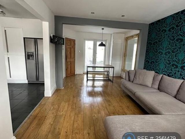 3 bedroom terraced house to rent