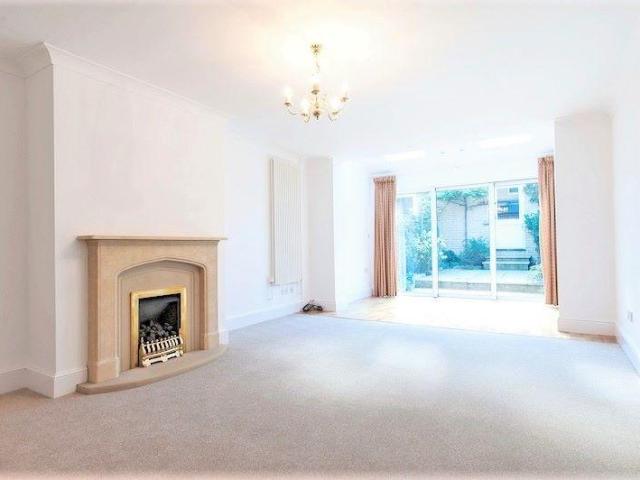 3 bedroom terraced house to rent