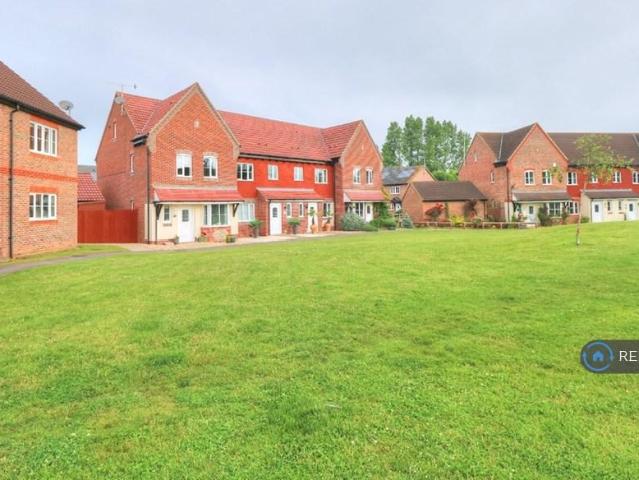 3 bedroom terraced house to rent