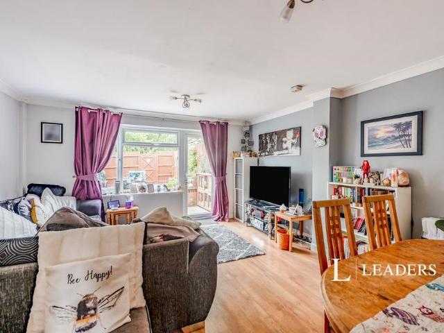 3 bedroom terraced house to rent