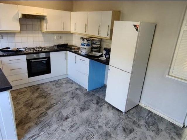 3 bedroom terraced house to rent