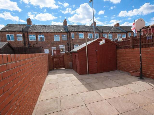 3 bedroom terraced house to rent