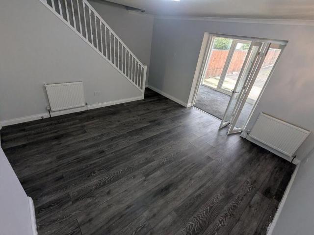 3 bedroom terraced house to rent