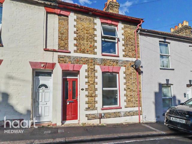 3 bedroom terraced house to rent