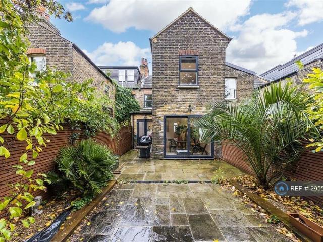 3 bedroom terraced house to rent