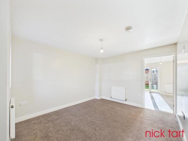 3 bedroom terraced house to rent