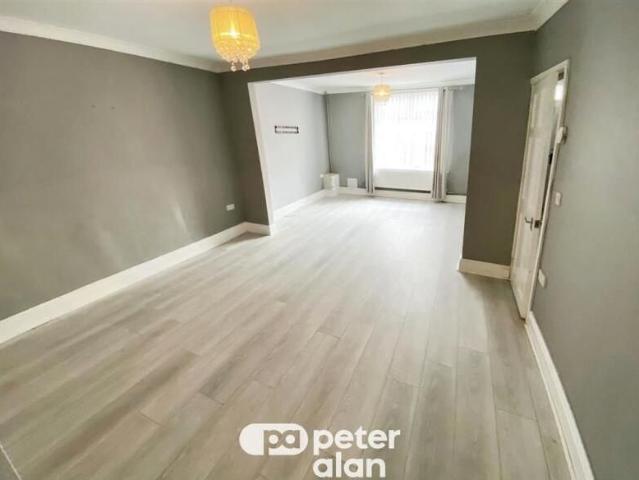 3 bedroom terraced house to rent