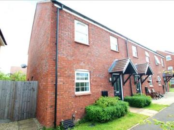 3 bedroom terraced house to rent