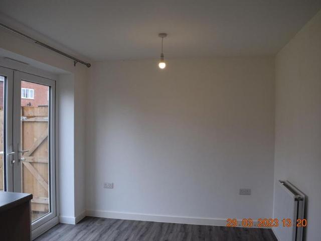 3 bedroom terraced house to rent